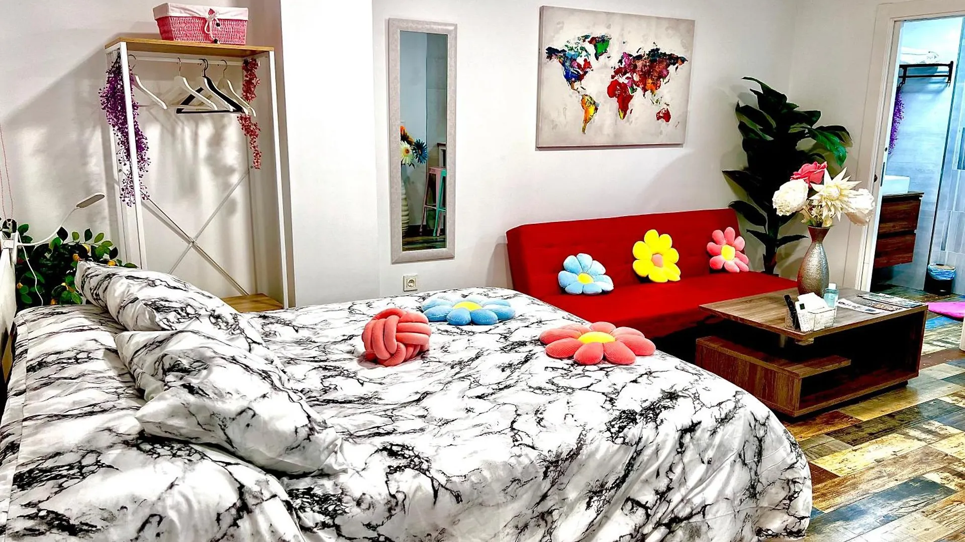 Lourdes'S Home Granada